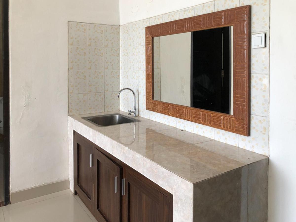 Reddoorz Plus Near Dreamland Beach Jimbaran  Exterior photo