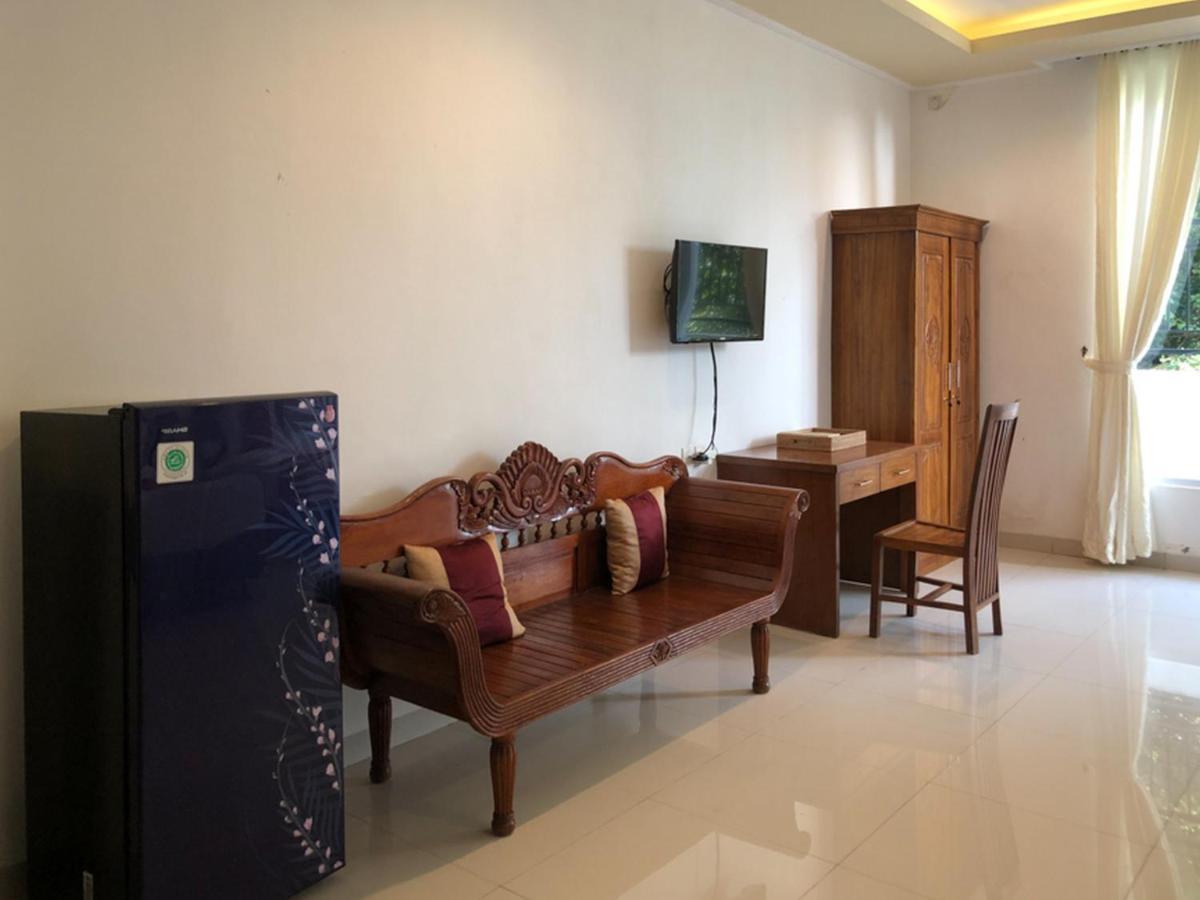 Reddoorz Plus Near Dreamland Beach Jimbaran  Exterior photo