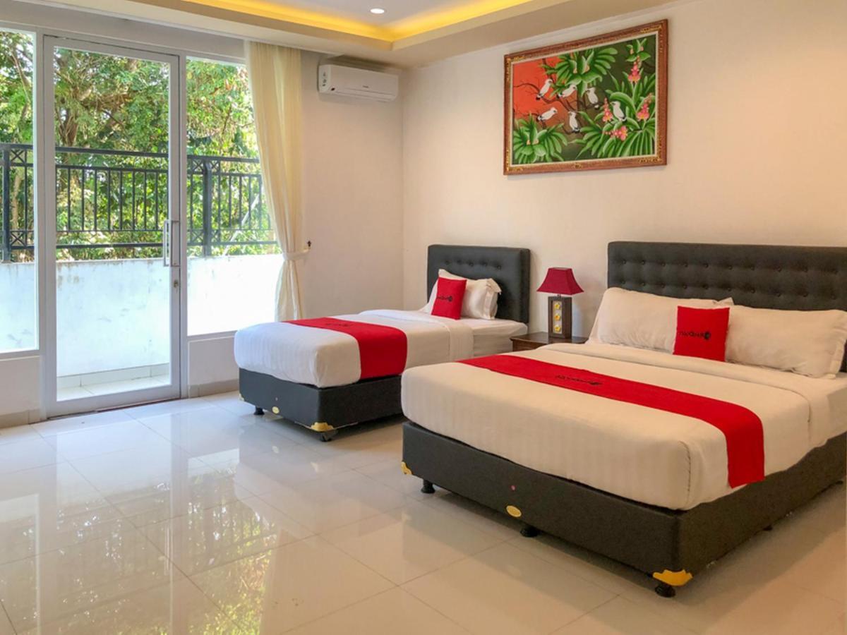 Reddoorz Plus Near Dreamland Beach Jimbaran  Exterior photo